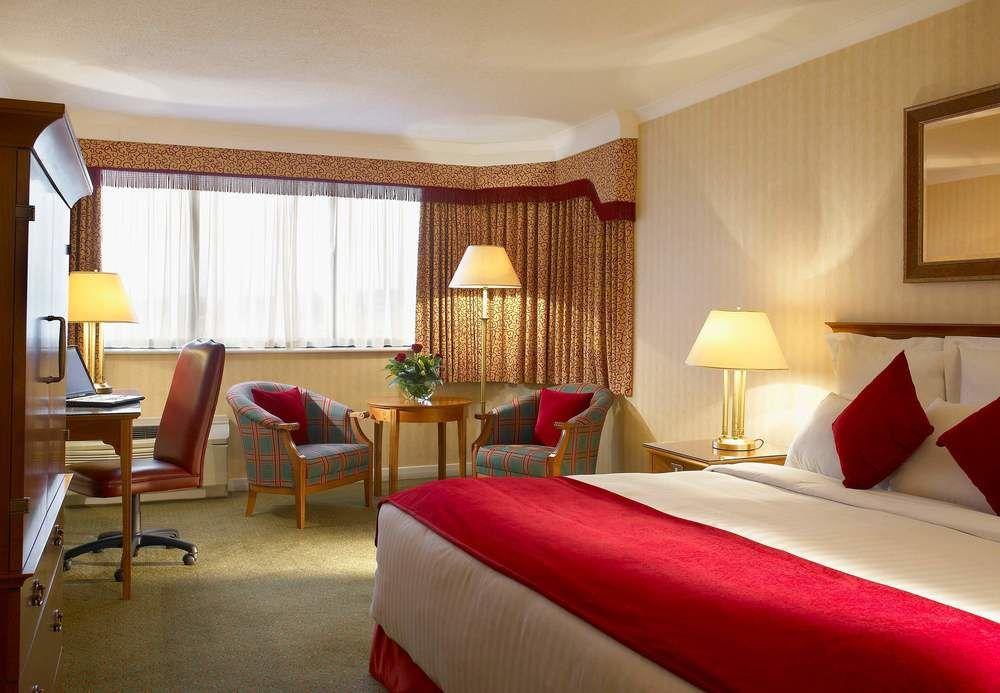 Hotel Delta By Marriott Centre 4*